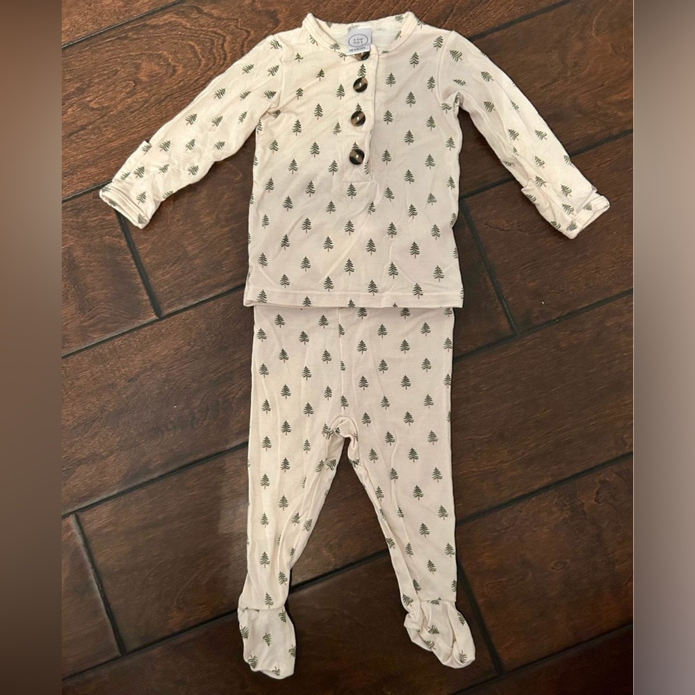 Lou Lou and Company Newborn Set - Tree Print